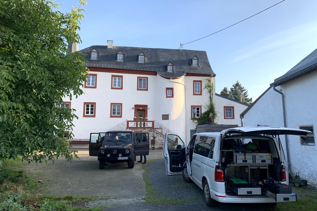 Burg Hersdorf mit SWR Fernsehteam